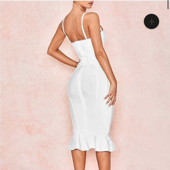 White bodycon dress in pristine condition. - Picture 2 of 2